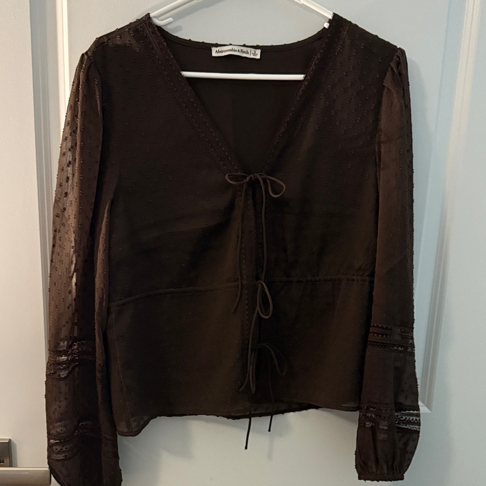 Abercrombie & Fitch Long-Sleeve Tie-Front Brown Lace Top NWOT - Picture 4 of 8